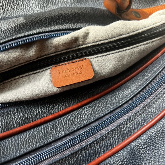 Authentic Burberrys Large travel Bag - Picture 6 of 12